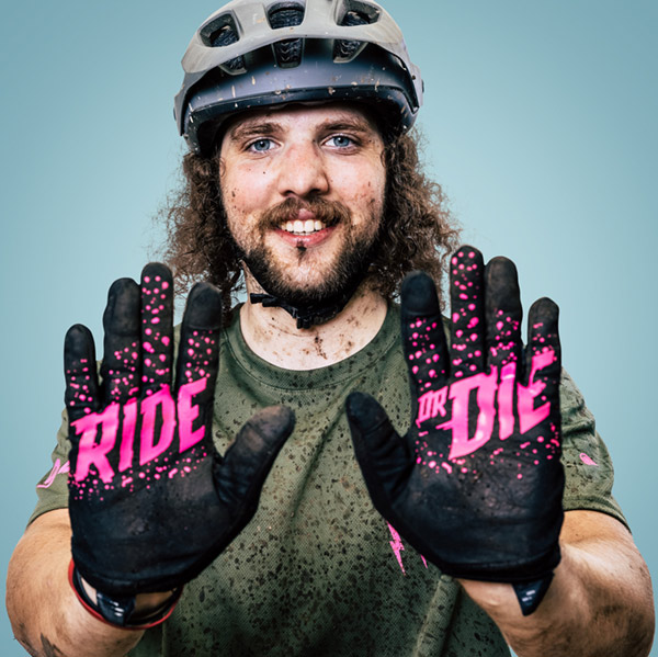 Andi , Service / Werkstattleitung Andi , Service / Werkstattleitung