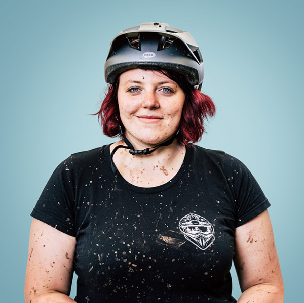 Eva , Auszubildende Service